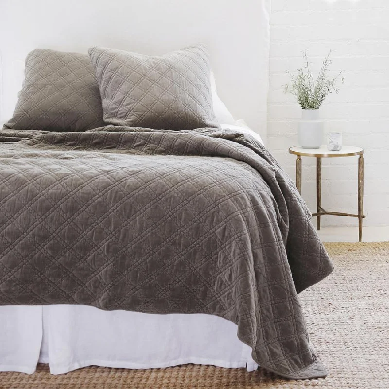 Brussels Bedding in Pewter