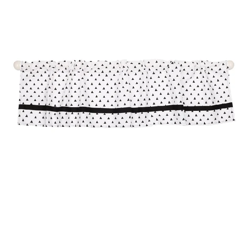 The Peanut Shell Triangle Print Tailored Window Valance in Black/White